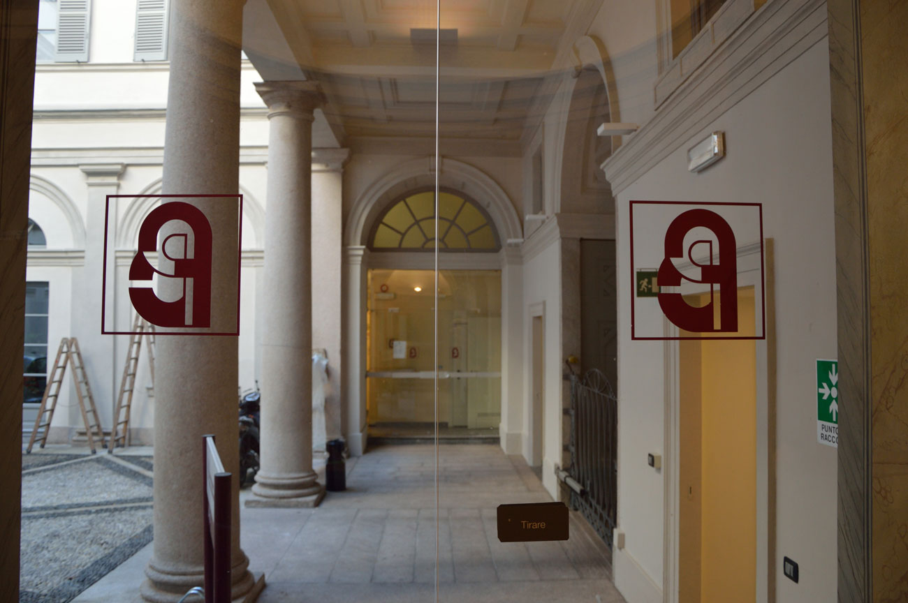 via brera 10 milano
